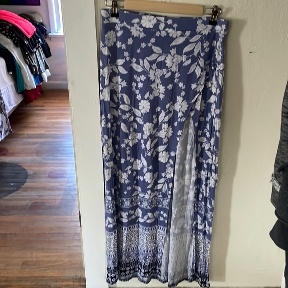 Maxi skirt